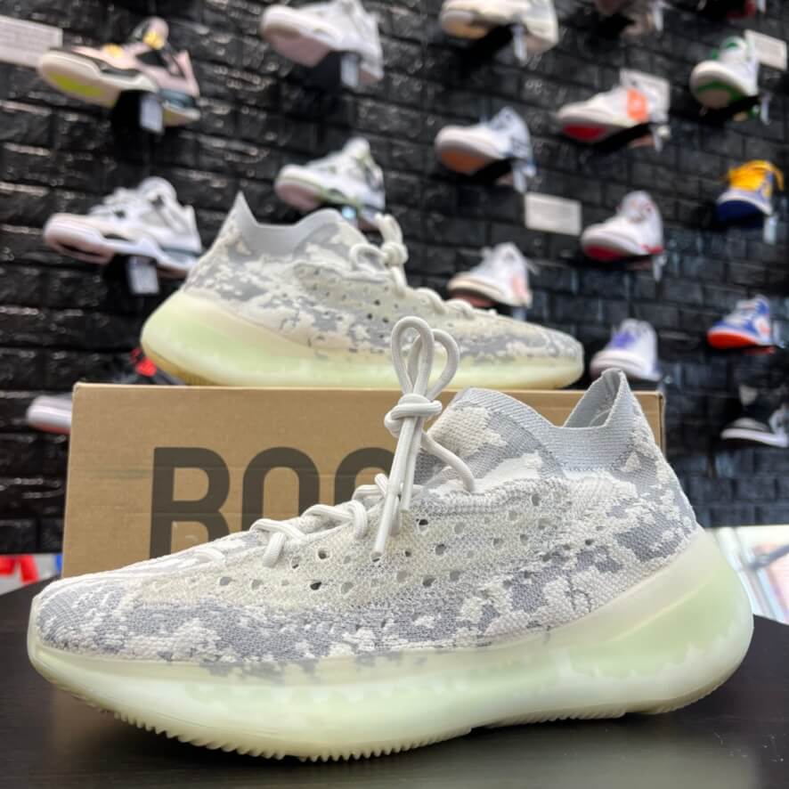 Yeezy Adidas Boost deals 380 in Alien