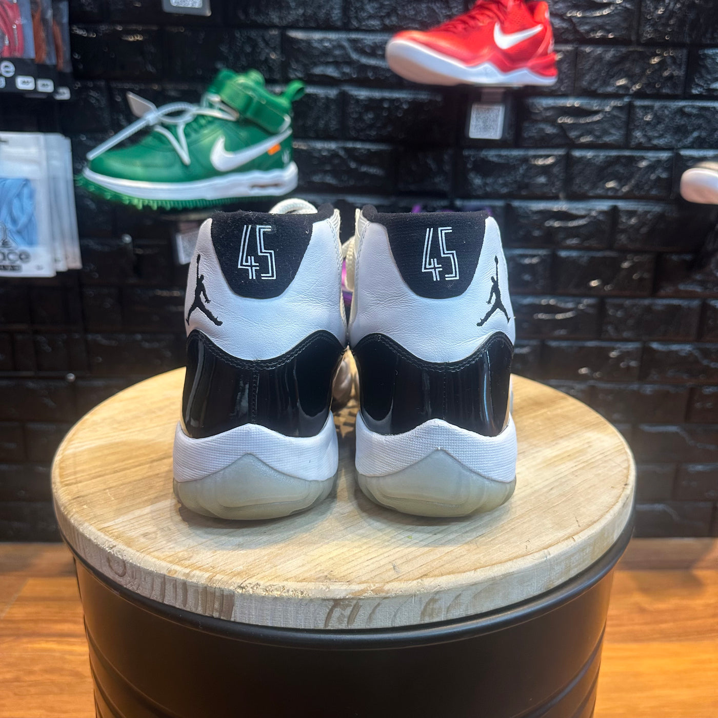 Jordan 11 Retro Concord (2018) - Gently Enjoyed (Used) Men 9.5 - Rep Box