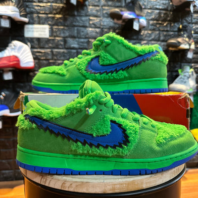 SB Dunk Low Grateful Dead Bears Green - Gently Enjoyed (Used) Men 13 - Low Sneaker - Jawns on Fire Sneakers & Shoes