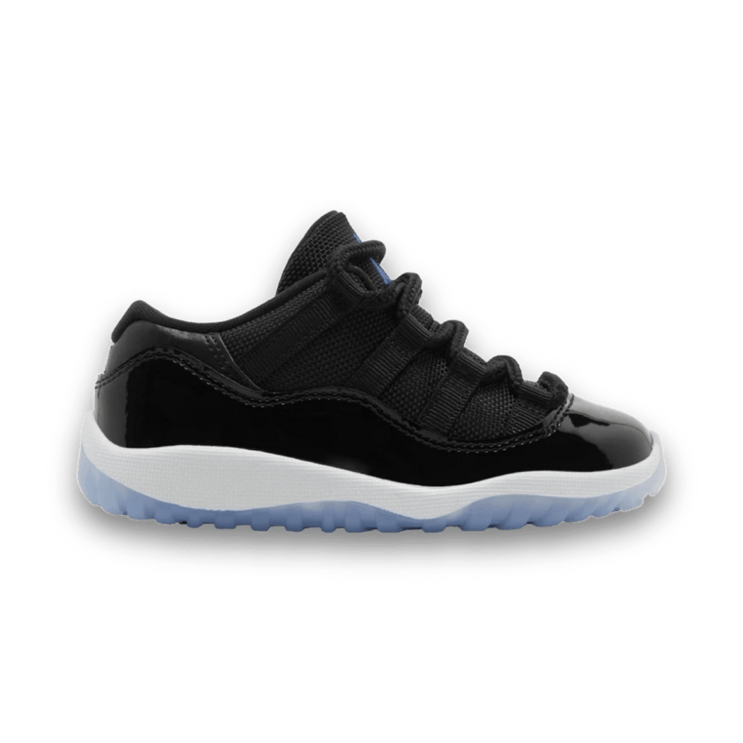 Jordan 11 all black low retailer