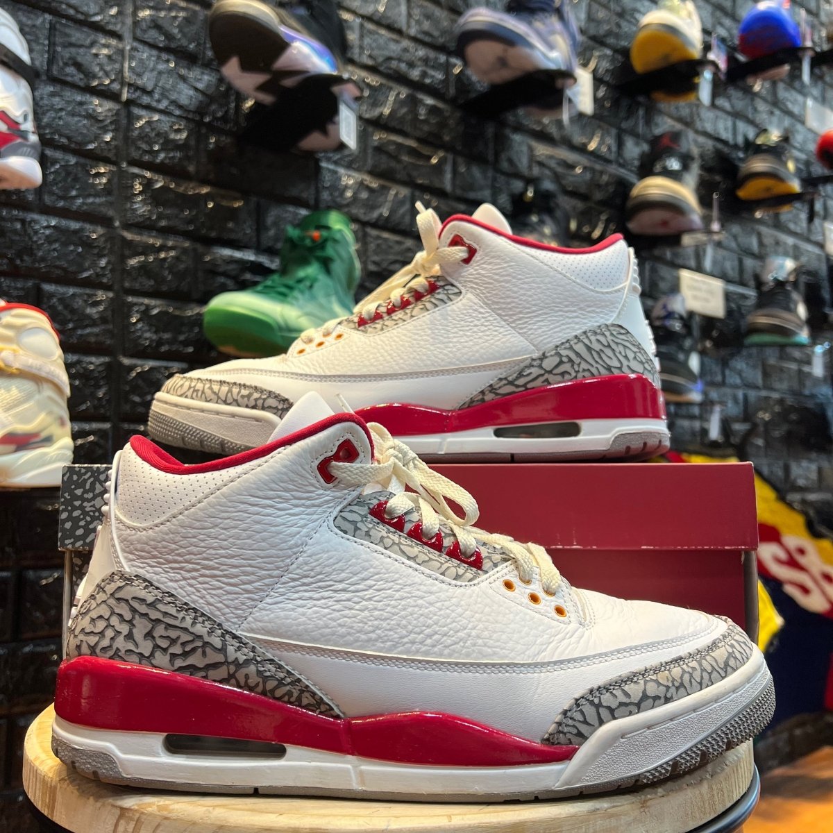 Jordan 3 Retro Cardinal Red - Gently Enjoyed (Used) Men 10 - Mid Sneaker - Jawns on Fire Sneakers & Streetwear