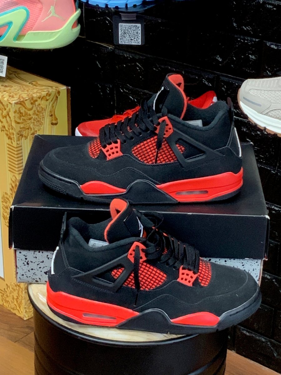 Air Jordan 4s “Red Thunders” Kids Toddler retailer sneakers