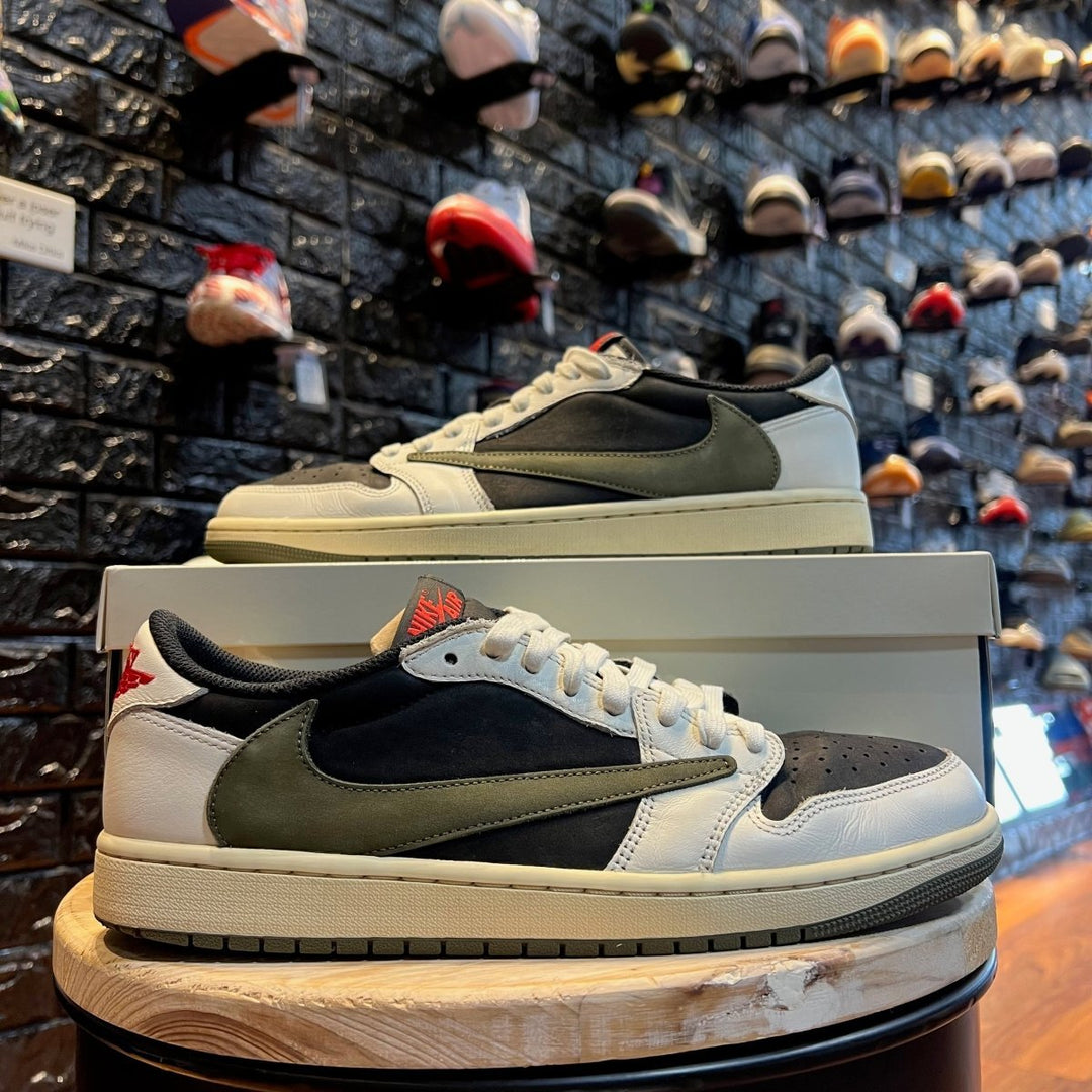 Jordan Travis Scott x Air Jordan 1 Low OG Olive Gently Enjoyed Used Men 7.5 Low Sneaker Jawns on Fire