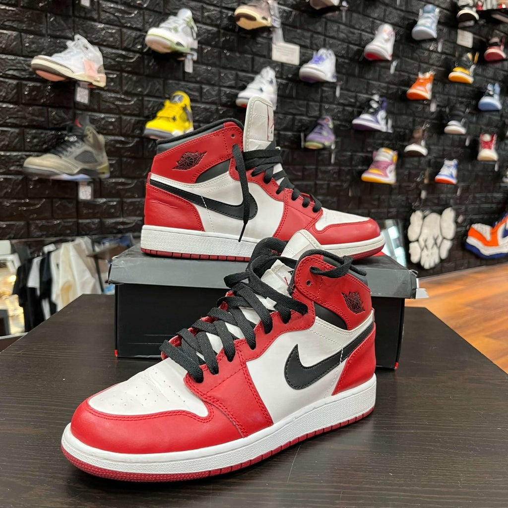 Used air jordan cheap 1 chicago